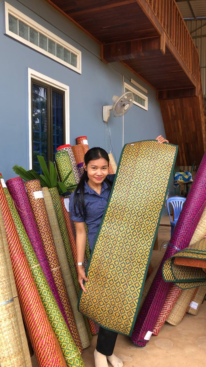 កន្ទេលផ្អាវខ្មែរ