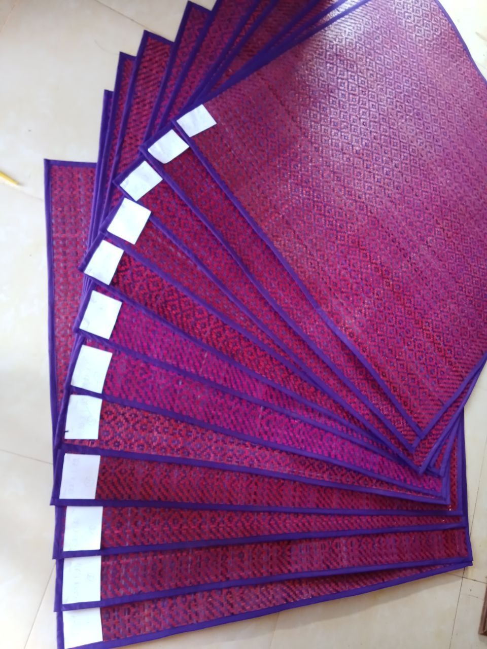 កន្ទេលផ្អាវ